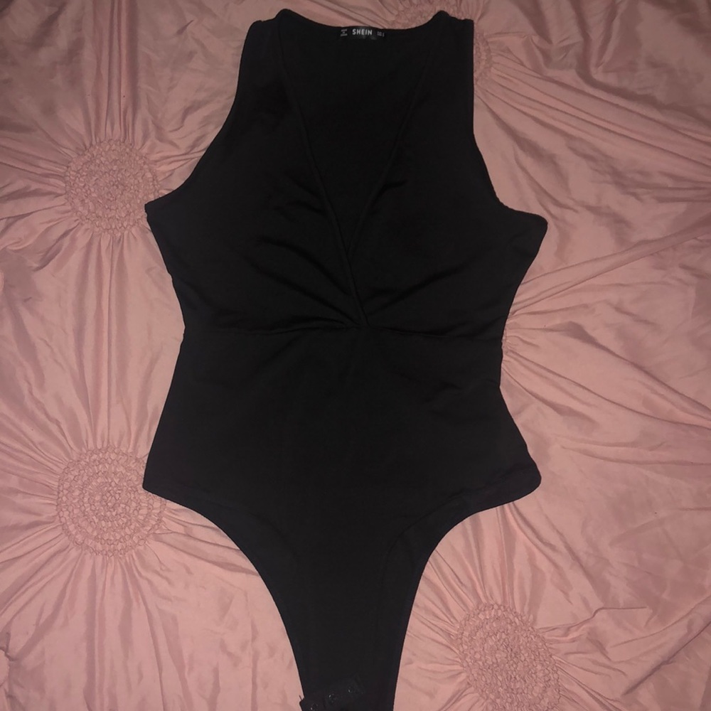 Shein black bodysuit size small